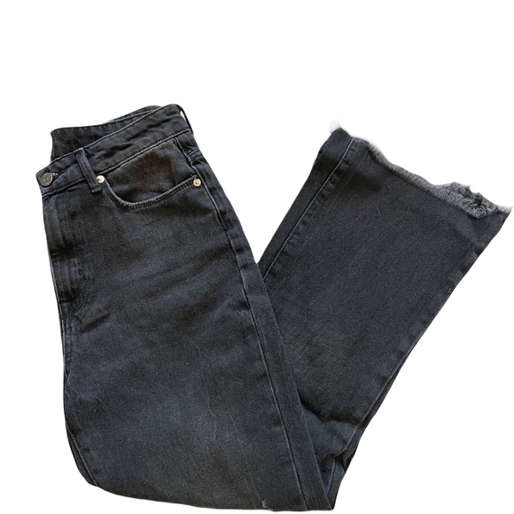 Urban Outfitters Denim - ❤️ URBAN OUTFITTERS BLACK DISTRESSED DENIM JEANS SIZE 26